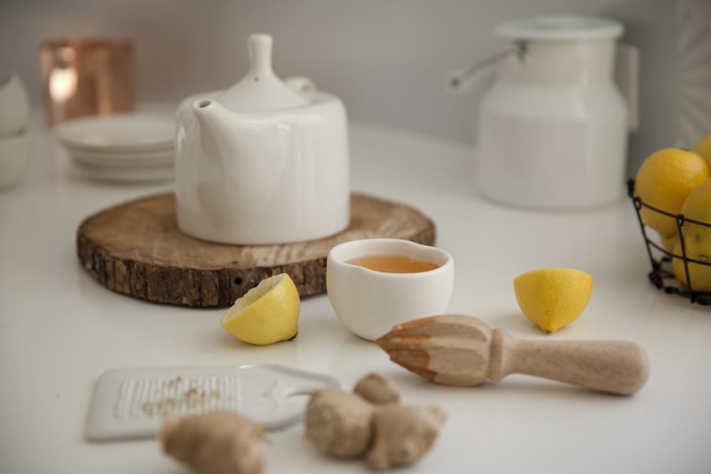 THE RIGHT WAY TO USE LEMON FOR BETTER DIGESTION